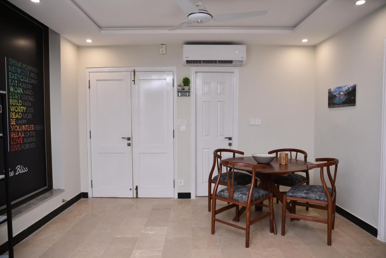 The Bliss Aparthotel Rawalpindi Buitenkant foto